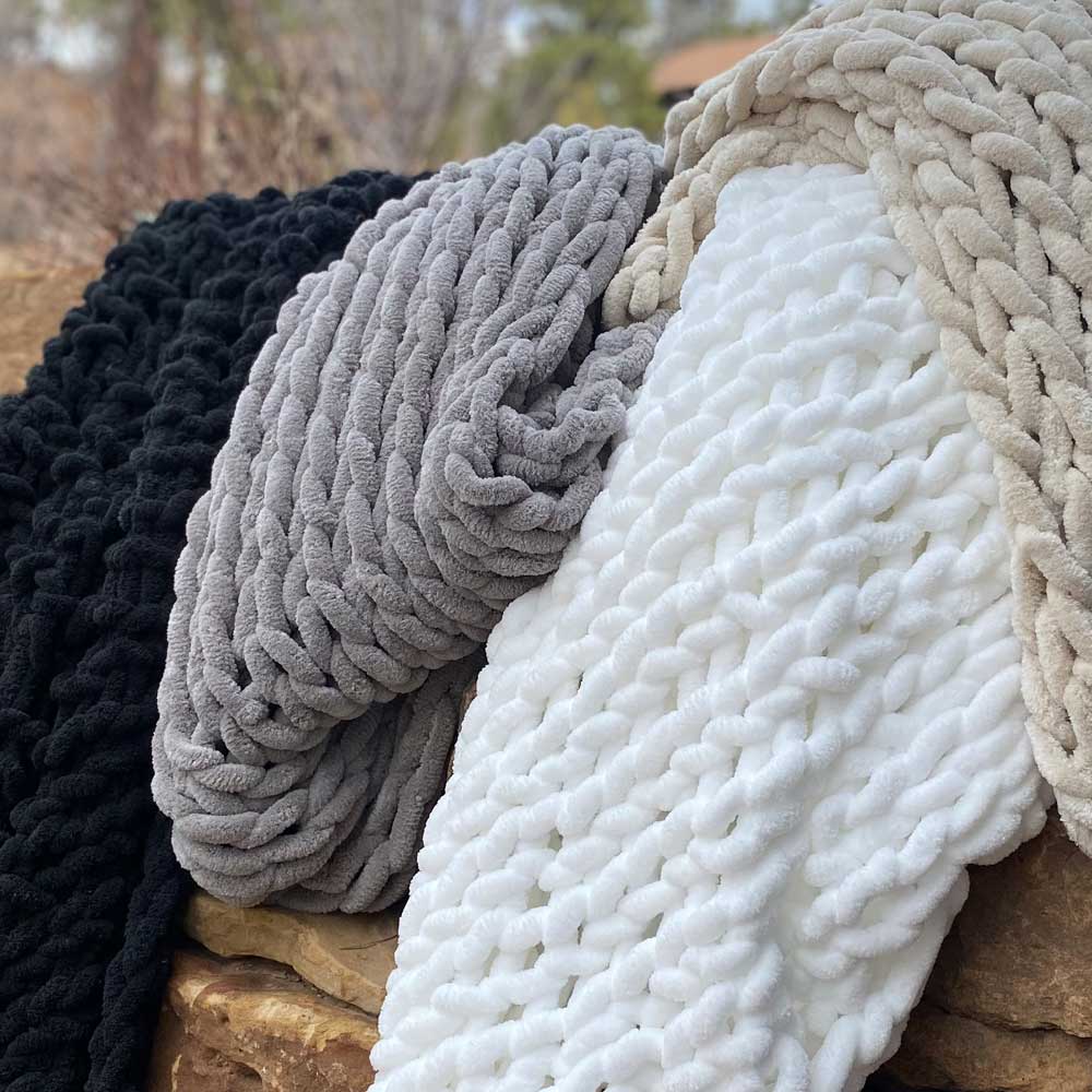 INFINITE CHUNKY KNIT BLANKET | MINKY | BIG - BLANC - Image 8