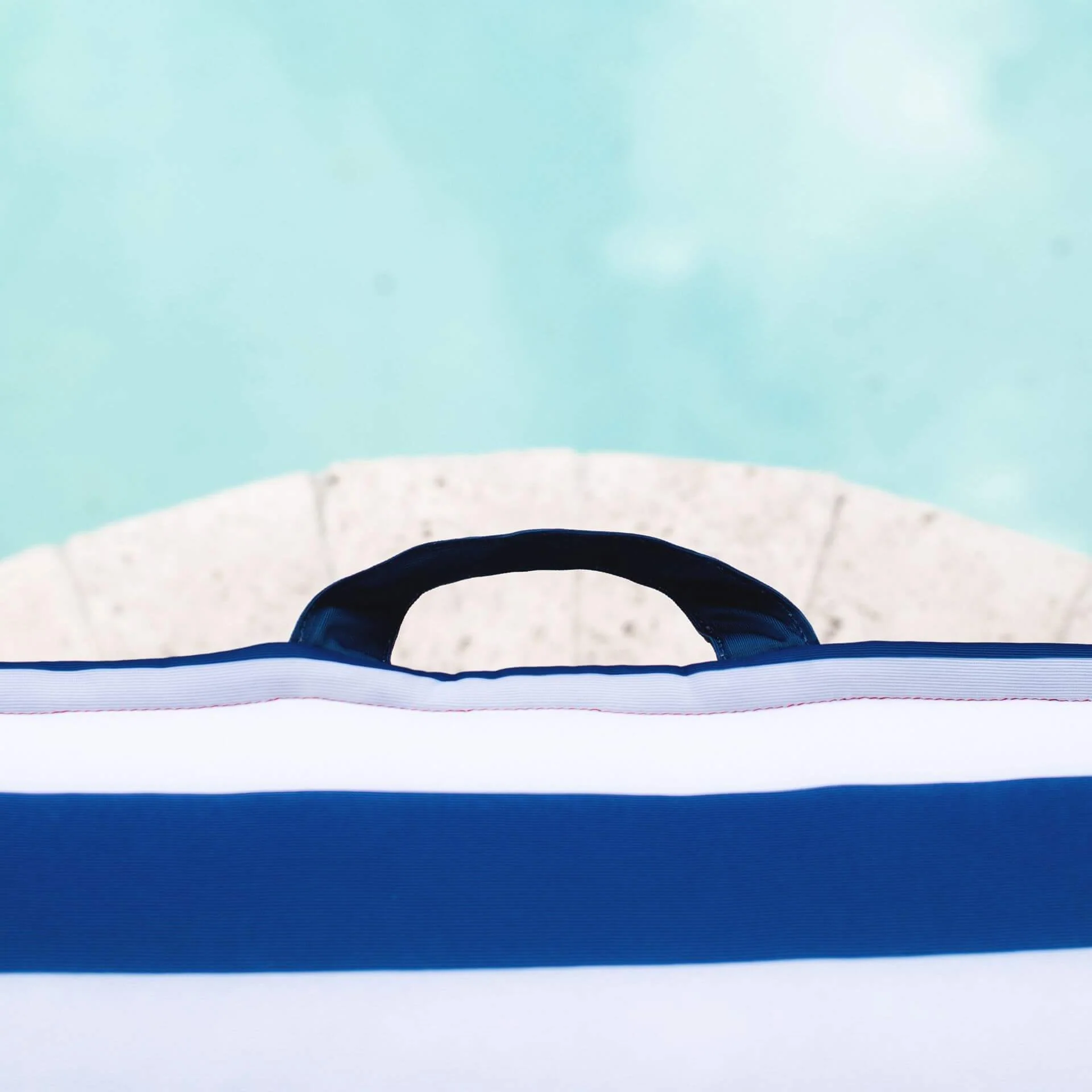 Lagoon Lounger - Image 8